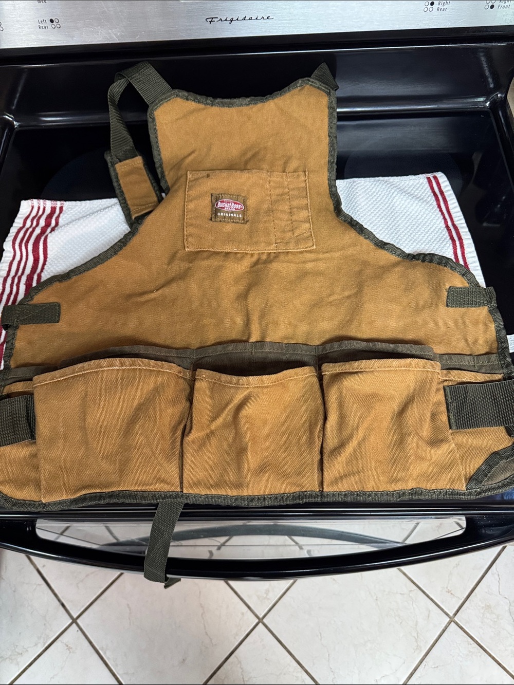 Bucket Boss 23 in 16 Pocket Duckwear Super Bib Tool Work Apron